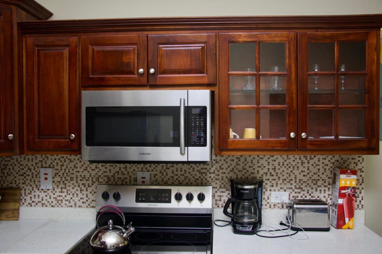 Comfort Homes Кингстон Экстерьер фото