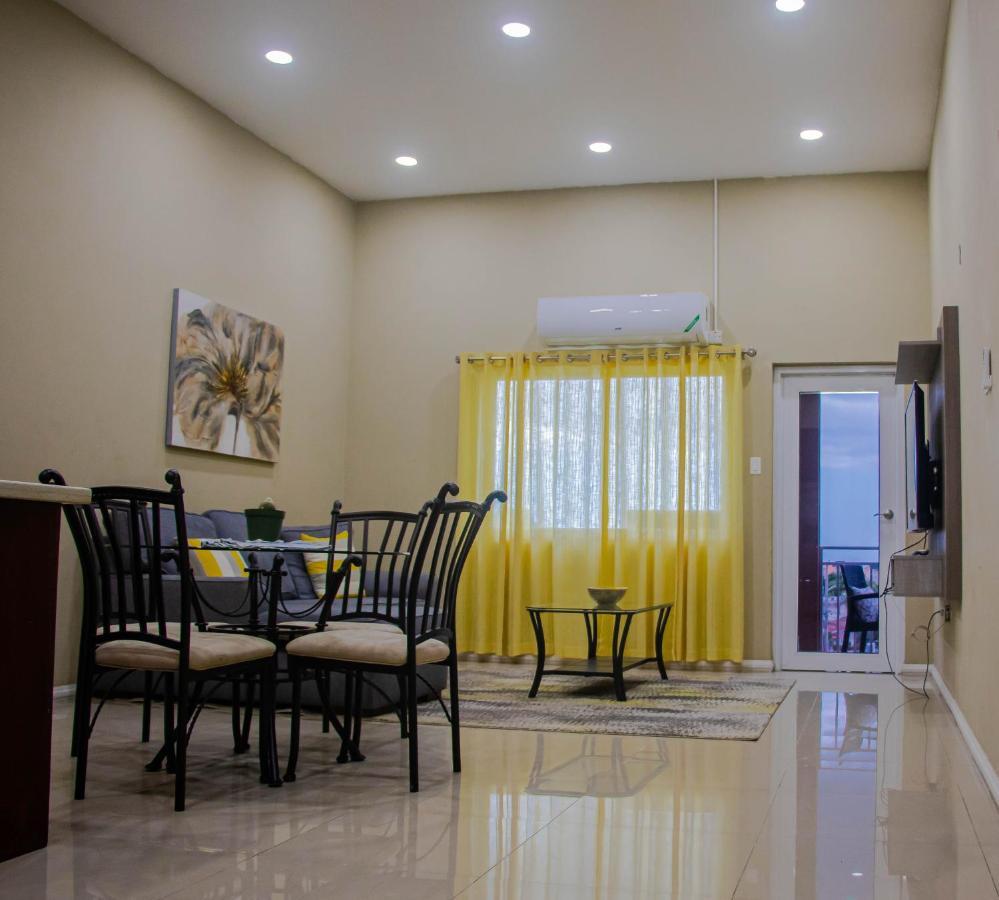 Comfort Homes Кингстон Экстерьер фото